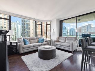Main Photo: 1904 888 HAMILTON Street in Vancouver: Downtown VW Condo for sale in "Rosedale Gardens" (Vancouver West)  : MLS®# R2885211
