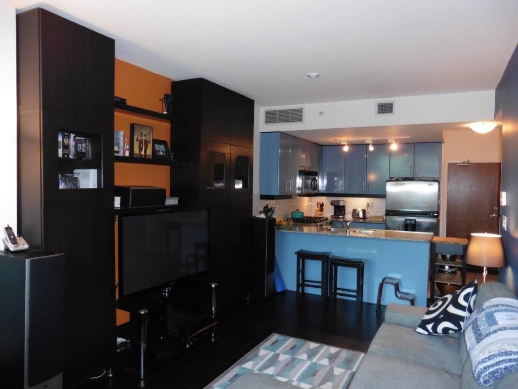 Photo 3: Photos: 506 138 E ESPLANADE in North Vancouver: Lower Lonsdale Condo for sale in "THE PREMIER" : MLS®# R2134062