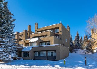 Main Photo: 5 215 Village Terrace SW in Calgary: Patterson Apartment for sale : MLS®# A2011286