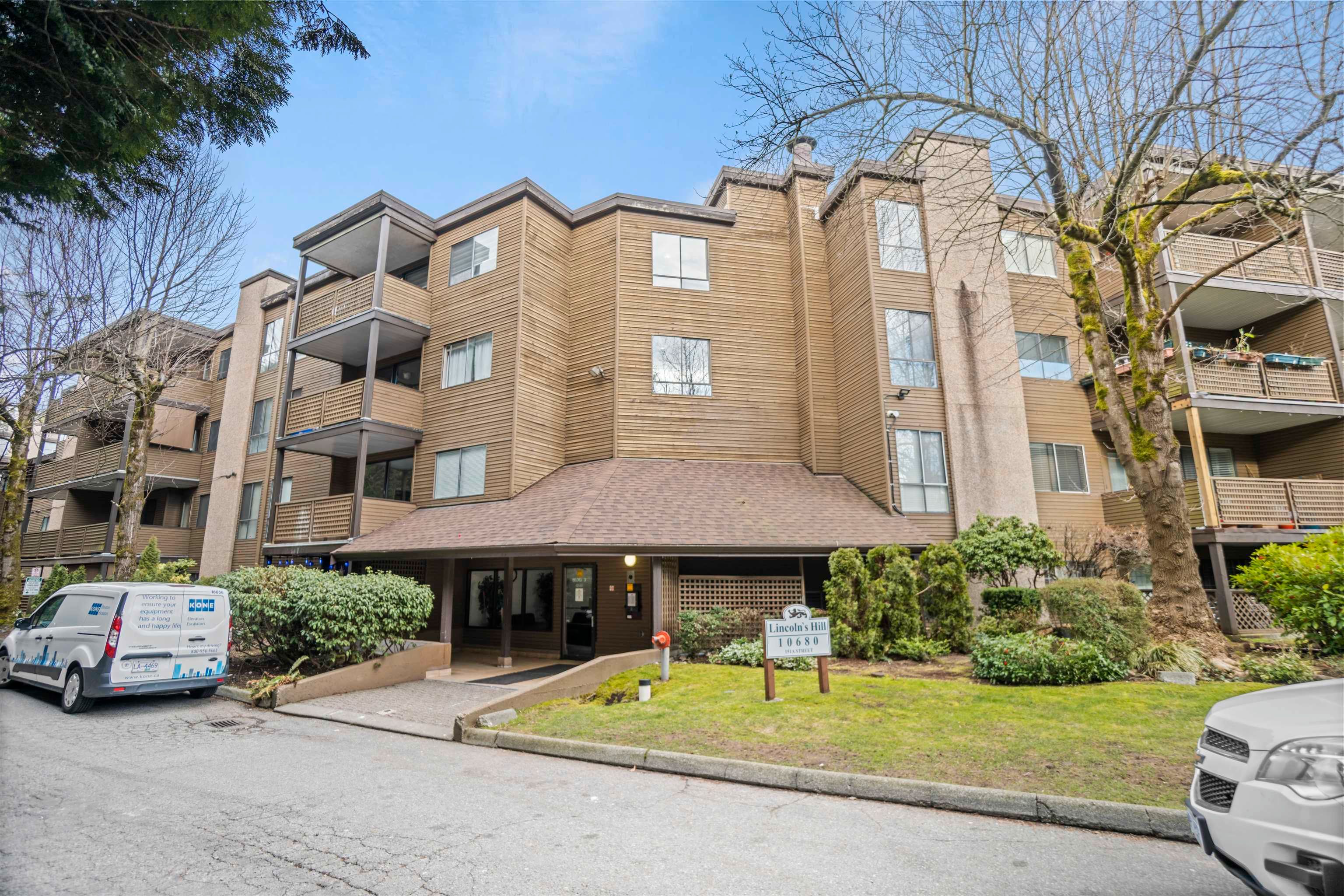 Main Photo: 309 10680 151A Street in Surrey: Guildford Condo for sale in "Lincoln's Hill" (North Surrey)  : MLS®# R2759331