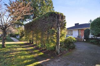 Photo 1: 3070 W 44TH Avenue in Vancouver: Kerrisdale House for sale (Vancouver West)  : MLS®# R2227532