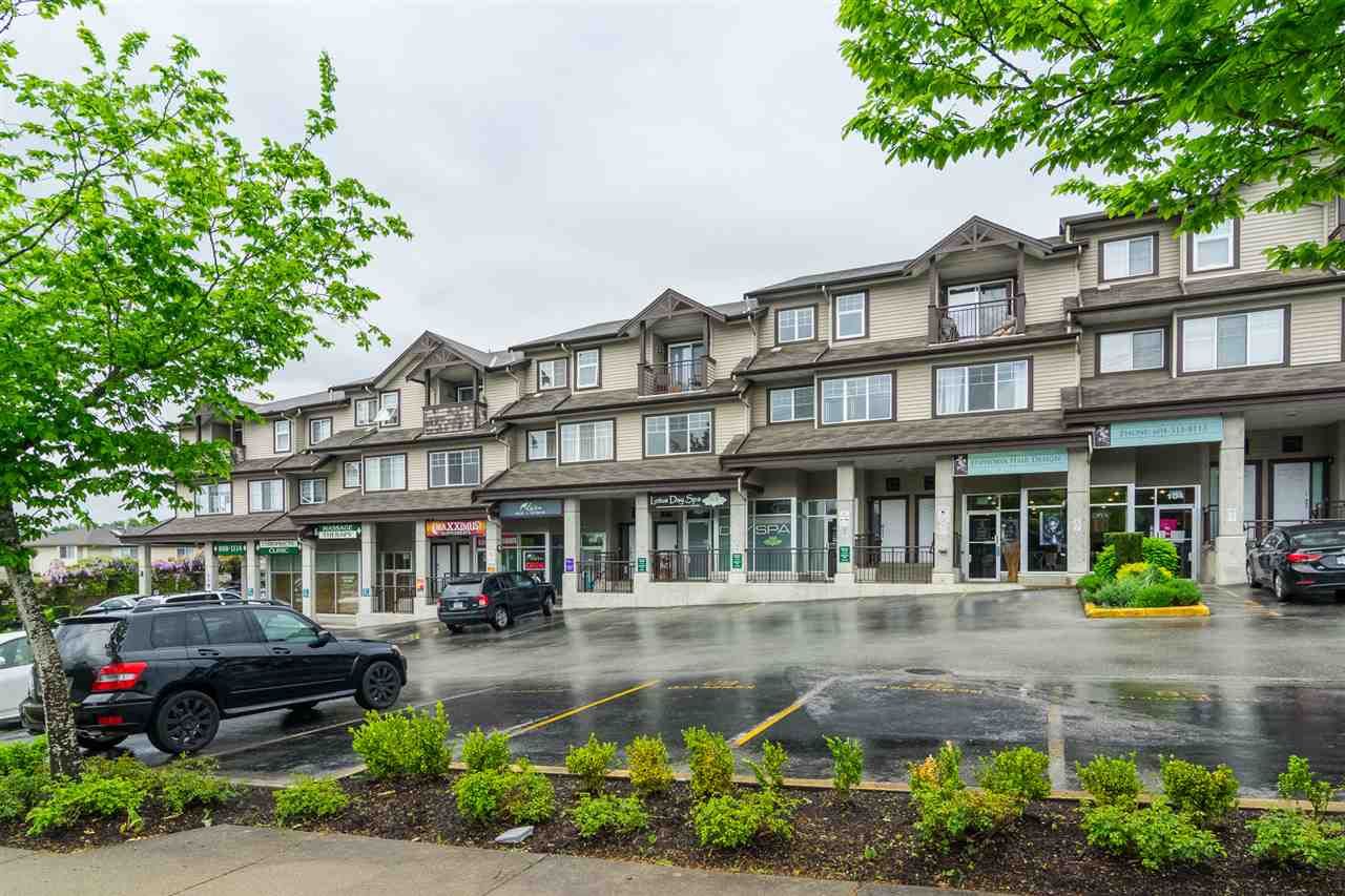 Main Photo: 10 8814 216 Street in Langley: Walnut Grove Townhouse for sale : MLS®# R2274436