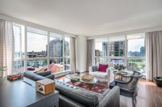 Photo 3: 702 212 DAVIE Street in Vancouver: Yaletown Condo for sale in "Parkview Gardens" (Vancouver West)  : MLS®# R2093306