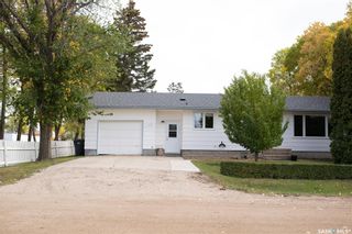 Photo 2: 113 Norman Avenue in Aberdeen: Residential for sale : MLS®# SK909594