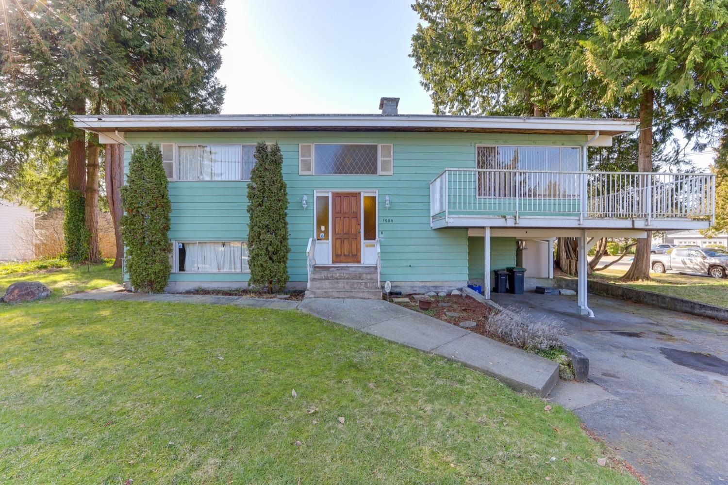 Main Photo: 1084 FOSTER Avenue in Coquitlam: Central Coquitlam House for sale : MLS®# R2761786
