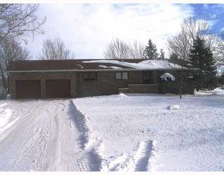 Photo 1: 1505 CHARLESWOOD Road in WINNIPEG: Charleswood Residential for sale (South Winnipeg)  : MLS®# 2802039