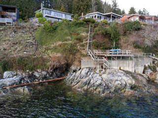 Photo 28: 727 GOWER POINT Road in Gibsons: Gibsons & Area House for sale in "Bay Area" (Sunshine Coast)  : MLS®# R2757475