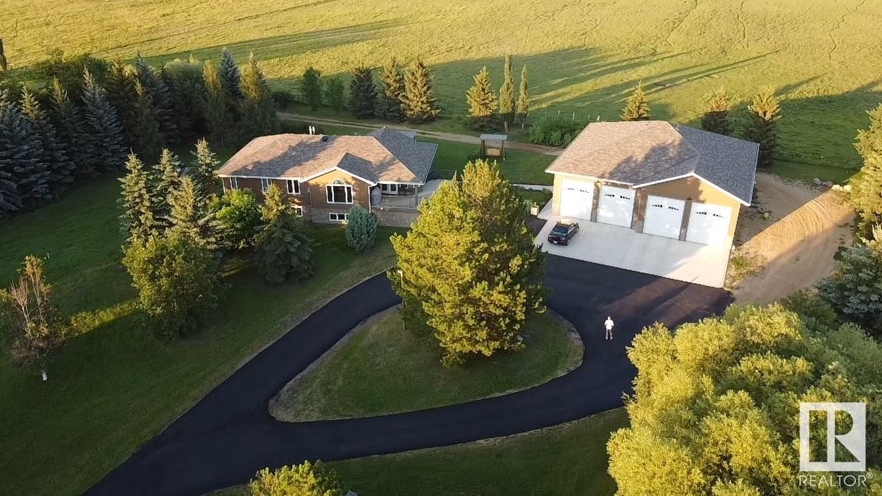 Main Photo: 470059 Hwy 814: Rural Wetaskiwin County House for sale : MLS®# E4295671