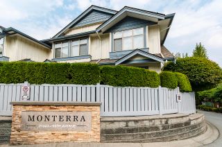 Photo 1: 33 21661 88 Avenue in Langley: Walnut Grove Townhouse for sale in "Monterra" : MLS®# R2746410