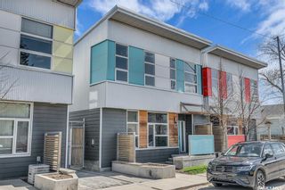 Photo 1: 214 D Avenue South in Saskatoon: Riversdale Multi-Family for sale : MLS®# SK966258