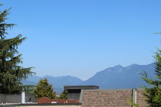 Photo 1: 301 825 E 7TH Avenue in Vancouver: Mount Pleasant VE Condo for sale in "MOUNT PLEASANT" (Vancouver East)  : MLS®# R2714730
