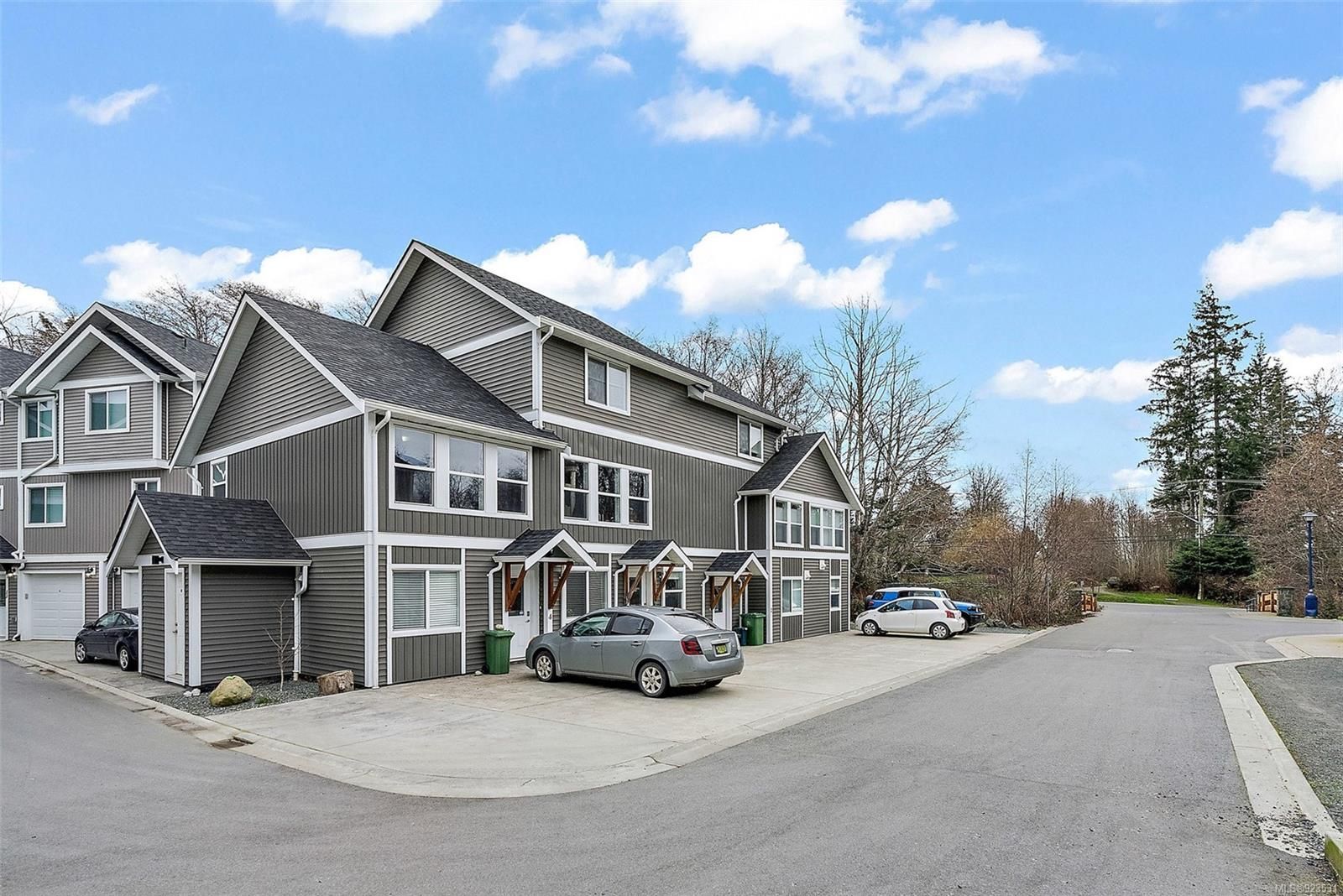 Main Photo: 3 6790 W Grant Rd in Sooke: Sk Broomhill Row/Townhouse for sale : MLS®# 923531