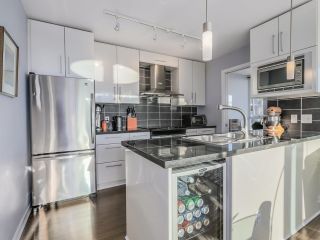 Photo 9: 2305 689 ABBOTT Street in Vancouver: Downtown VW Condo for sale (Vancouver West)  : MLS®# R2014784