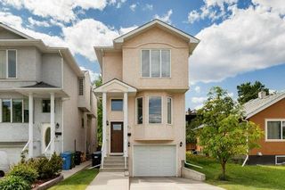 Photo 1: 1503 1 Street NE in Calgary: Crescent Heights Detached for sale : MLS®# A2054285