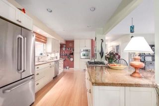 Photo 5: 609 BAYCREST Drive in North Vancouver: Dollarton House for sale : MLS®# R2242916
