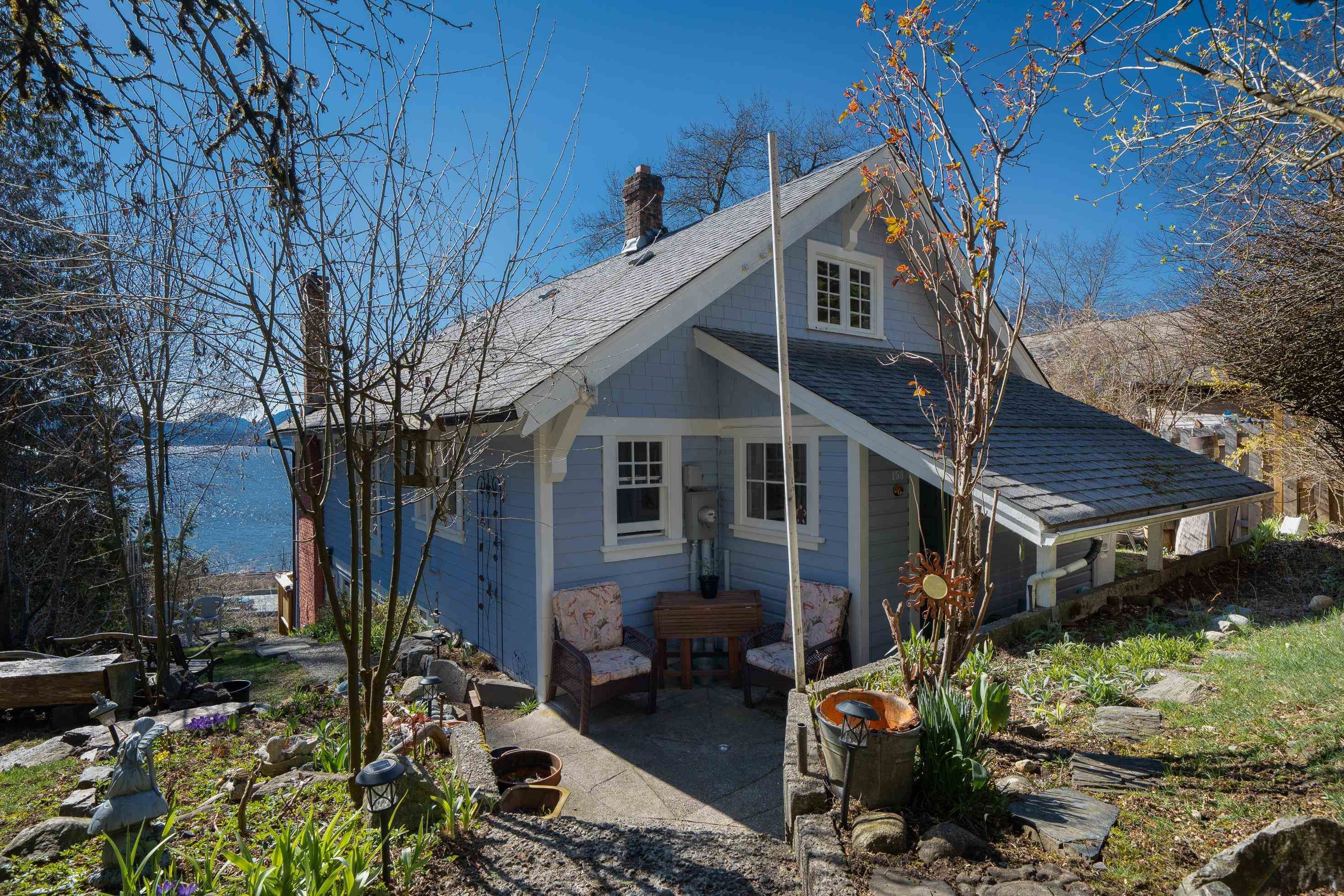 Main Photo: 675 SHAUGHNESSY Place: Britannia Beach House for sale (Squamish)  : MLS®# R2765956