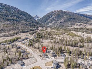 Photo 70: 2264 BLACK HAWK DRIVE in Sparwood: House for sale : MLS®# 2476384