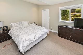 Photo 16: 1063 Chesterfield Rd in Saanich: SW Strawberry Vale House for sale (Saanich West)  : MLS®# 844474
