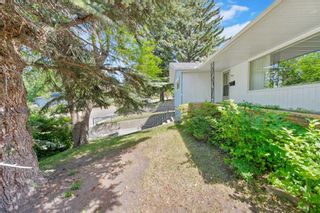 Photo 5: 94 Cumberland Drive NW in Calgary: Cambrian Heights Detached for sale : MLS®# A2144830