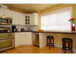 Photo 9: 3850 Stamboul St in VICTORIA: SE Mt Tolmie Row/Townhouse for sale (Saanich East)  : MLS®# 506852