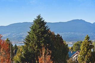 Photo 13: 406 2636 E HASTINGS Street in Vancouver: Renfrew VE Condo for sale in "SUGAR" (Vancouver East)  : MLS®# R2213096