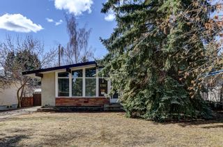 Photo 1: 2707 63 Avenue SW in Calgary: Lakeview Detached for sale : MLS®# A1210095