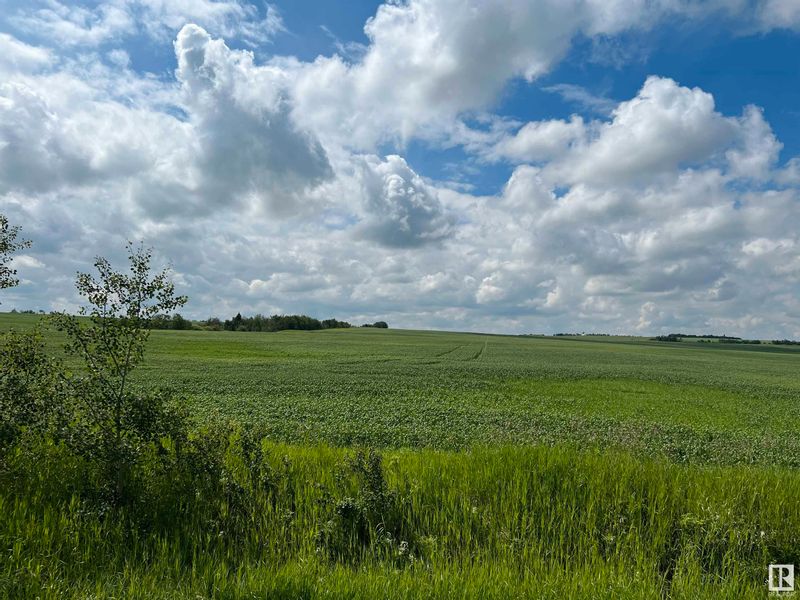FEATURED LISTING: RR 270 North of HWY 37 Rural Sturgeon County
