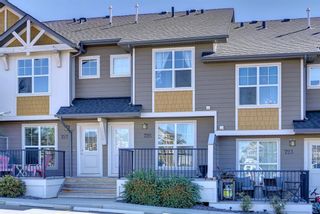Photo 4: 725 101 Sunset Drive: Cochrane Row/Townhouse for sale : MLS®# A1258770