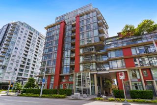 Photo 1: 516 38 W 1ST Avenue in Vancouver: False Creek Condo for sale in "WALL CENTRE" (Vancouver West)  : MLS®# R2893185