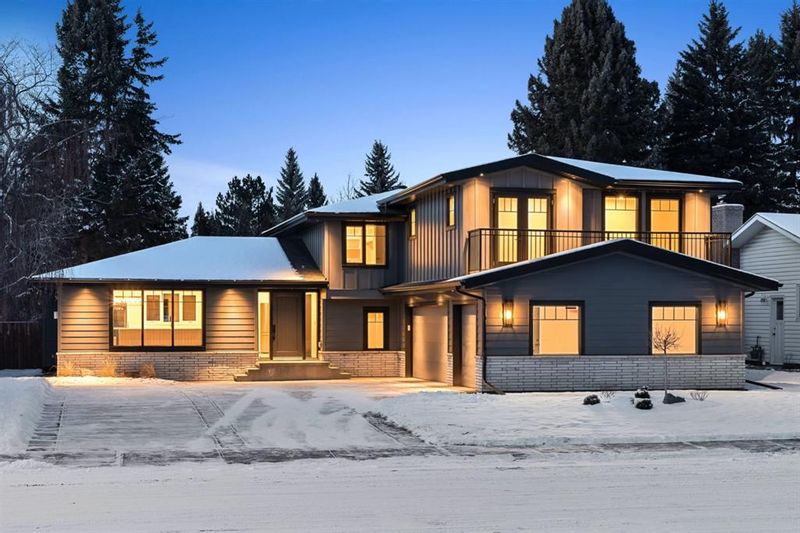 FEATURED LISTING: 10712 Willowgreen Drive Southeast Calgary
