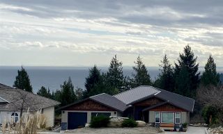 Photo 1: 6173 MIKA Road in Sechelt: Sechelt District House for sale in "PACIFIC RIDGE" (Sunshine Coast)  : MLS®# R2543749