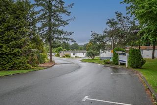 Photo 15: 44 8220 KING GEORGE Boulevard in Surrey: Bear Creek Green Timbers Manufactured Home for sale : MLS®# R2749445