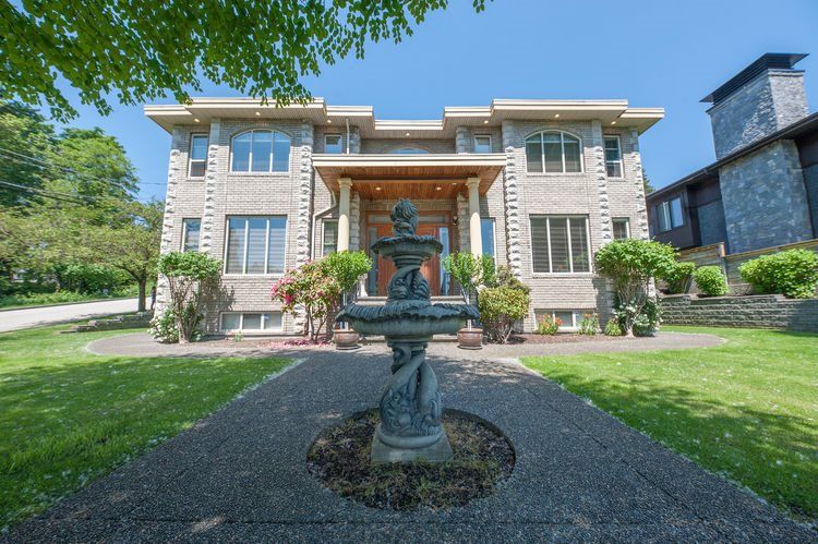 FEATURED LISTING: 4411 CARSON Street Burnaby