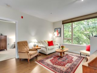 Photo 4: 416 119 W 22ND Street in North Vancouver: Central Lonsdale Condo for sale in "Anderson Walk" : MLS®# R2691145