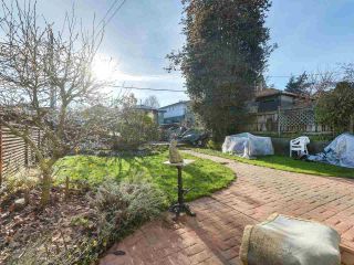 Photo 19: 1316 E 20TH Avenue in Vancouver: Knight House for sale in "CEDAR COTTAGE" (Vancouver East)  : MLS®# R2326256