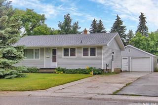 Photo 1: 31 Upland Drive in Regina: Uplands Residential for sale : MLS®# SK903279