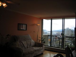 Photo 2: 702 145 ST GEORGES Ave in TALISMAN TOWERS: Home for sale : MLS®# V694361