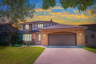 Photo 1: 14 Hazel Park Drive in Winnipeg: Richmond West Residential for sale (1S)  : MLS®# 202220728