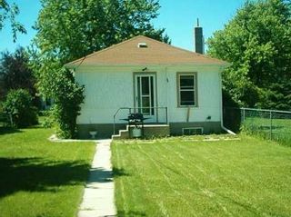 Photo 3: 106 BRISTOL Avenue in Winnipeg: St Boniface Single Family Detached for sale (South East Winnipeg)  : MLS®# 2511775
