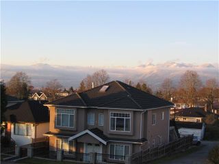 Photo 2: 3604 E 28TH Avenue in Vancouver: Renfrew Heights House for sale (Vancouver East)  : MLS®# V919786