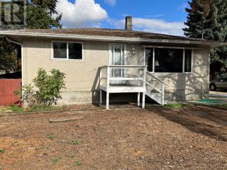 Photo 1: 320 McCurdy Road in Kelowna: House for sale : MLS®# 10286650