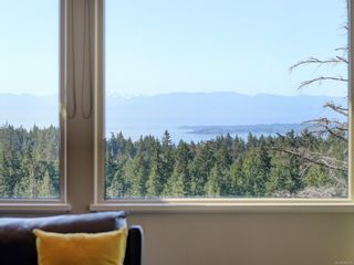 Photo 5: 3670 Seashell Pl in Colwood: Co Royal Bay House for sale : MLS®# 886412