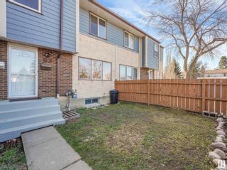 Photo 2: 5 WILLOWDALE Place in Edmonton: Zone 20 Townhouse for sale : MLS®# E4383503