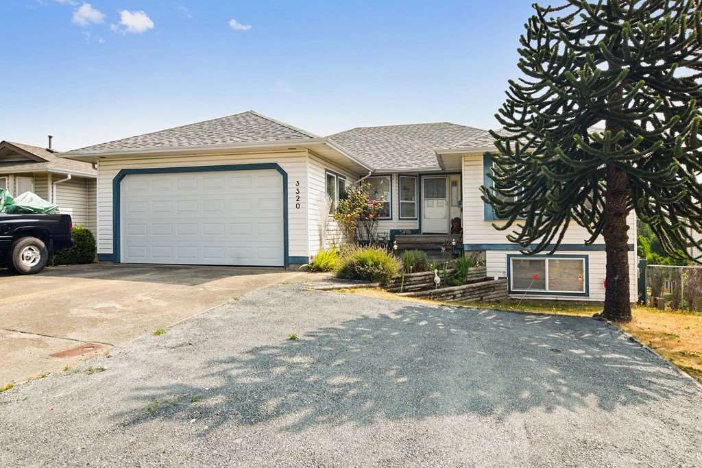 Main Photo: 3320 TOWNLINE Road in Abbotsford: Abbotsford West House for sale : MLS®# R2298068