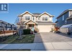 Main Photo: 1099 Holden Road in Penticton: House for sale : MLS®# 10307197