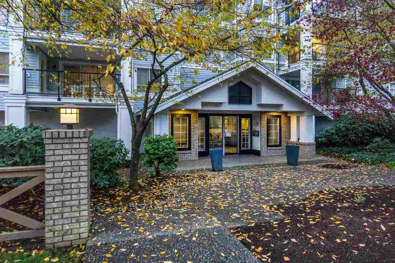 Main Photo: 216 20976 56TH Avenue in Langley: Langley City Condo for sale in "RIVERWALK" : MLS®# R2220785