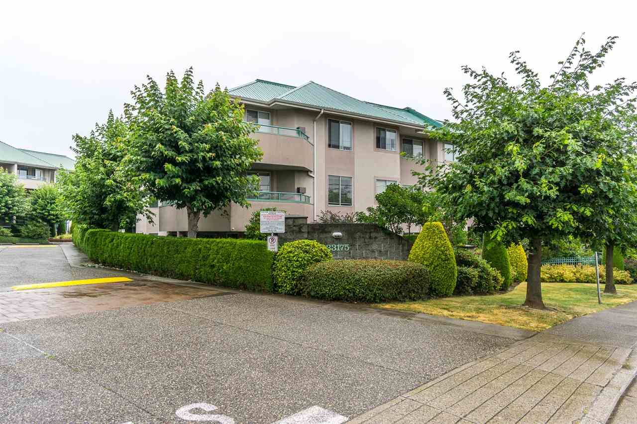 Main Photo: 315 33175 OLD YALE Road in Abbotsford: Central Abbotsford Condo for sale in "Sommerset Ridge" : MLS®# R2207400