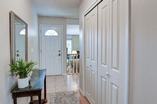 Photo 14: 511 Queen Charlotte Drive SE in Calgary: Queensland Detached for sale : MLS®# A1245348
