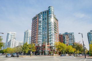 Photo 4: 7B 199 DRAKE Street in Vancouver: Yaletown Condo for sale in "CONCORDIA 1" (Vancouver West)  : MLS®# R2840269