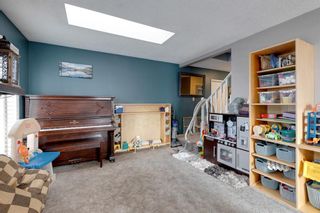 Photo 10: 24 Woodbrook Way SW in Calgary: Woodbine Detached for sale : MLS®# A2031696